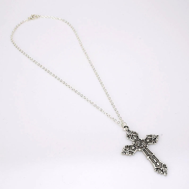 Collier croix vintage
