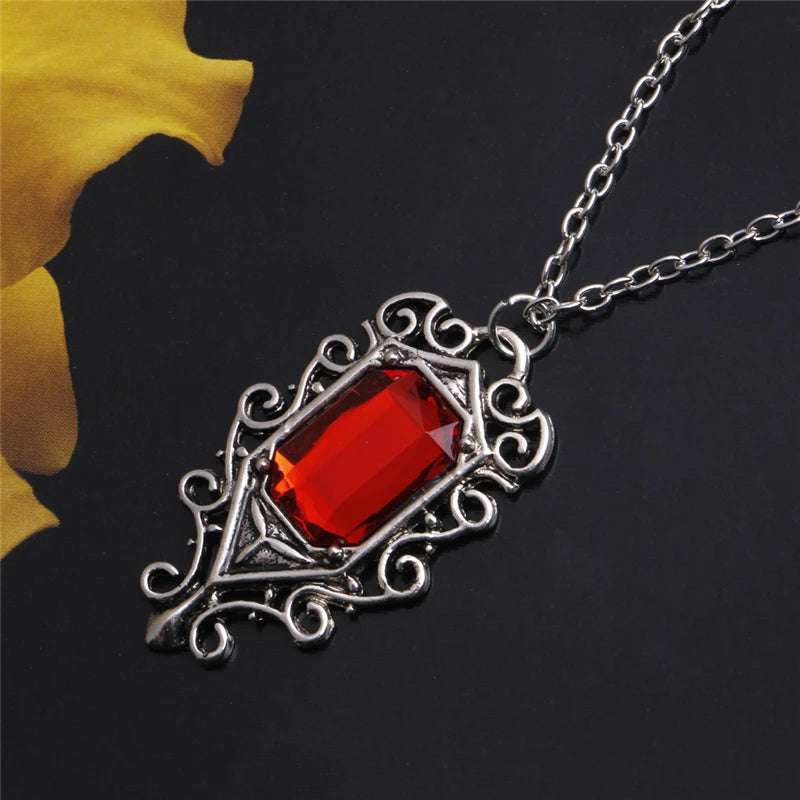Collier vintage à pendentif Rubi