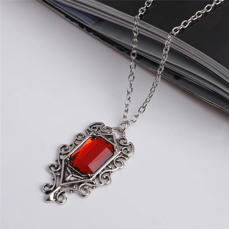 Collier vintage à pendentif Rubi