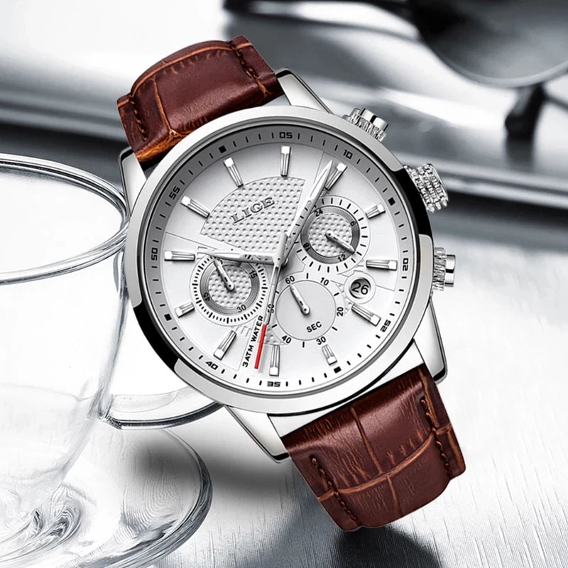 Montre en cuir marron vintage