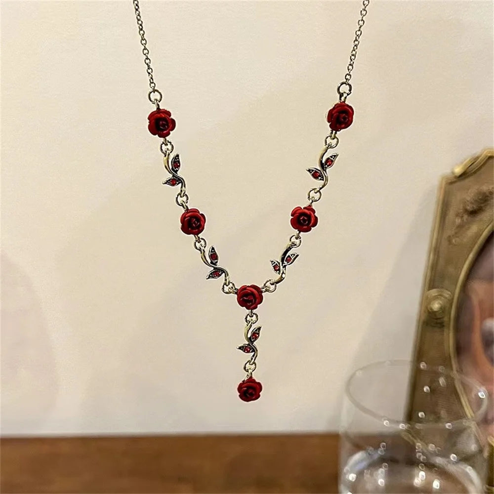 Collier rose vintage