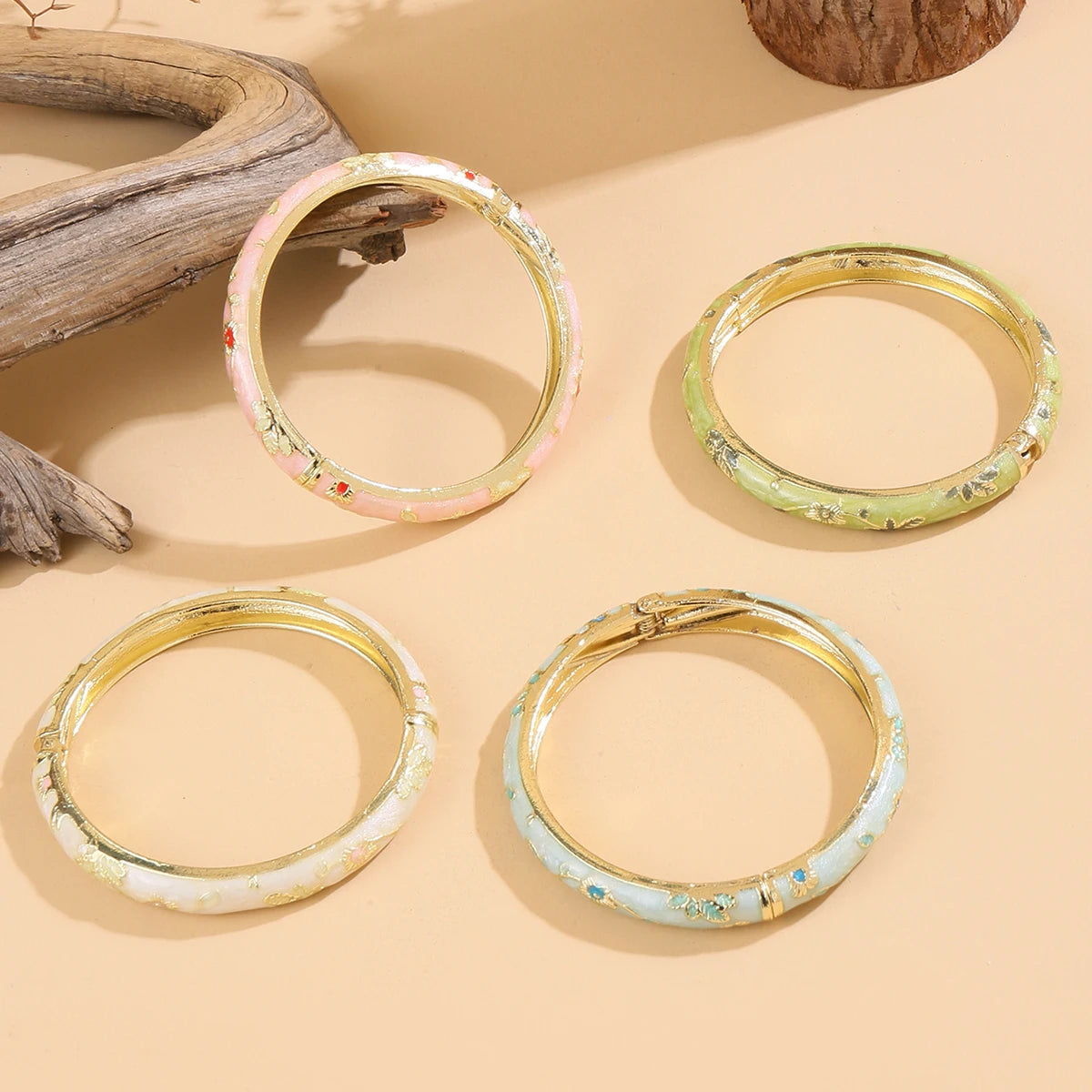 Bracelet vintage à petit fleur