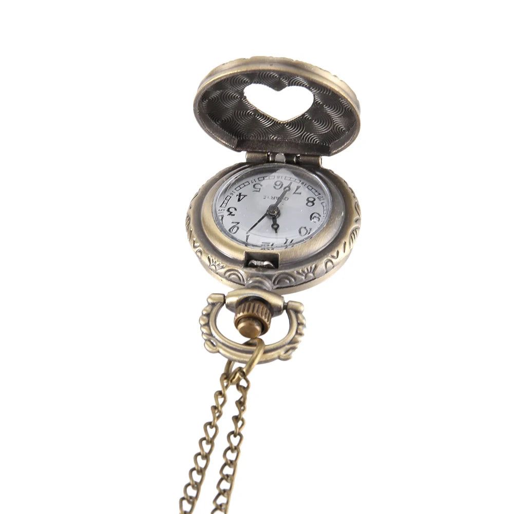 Montre à gousset vintage mini cœur