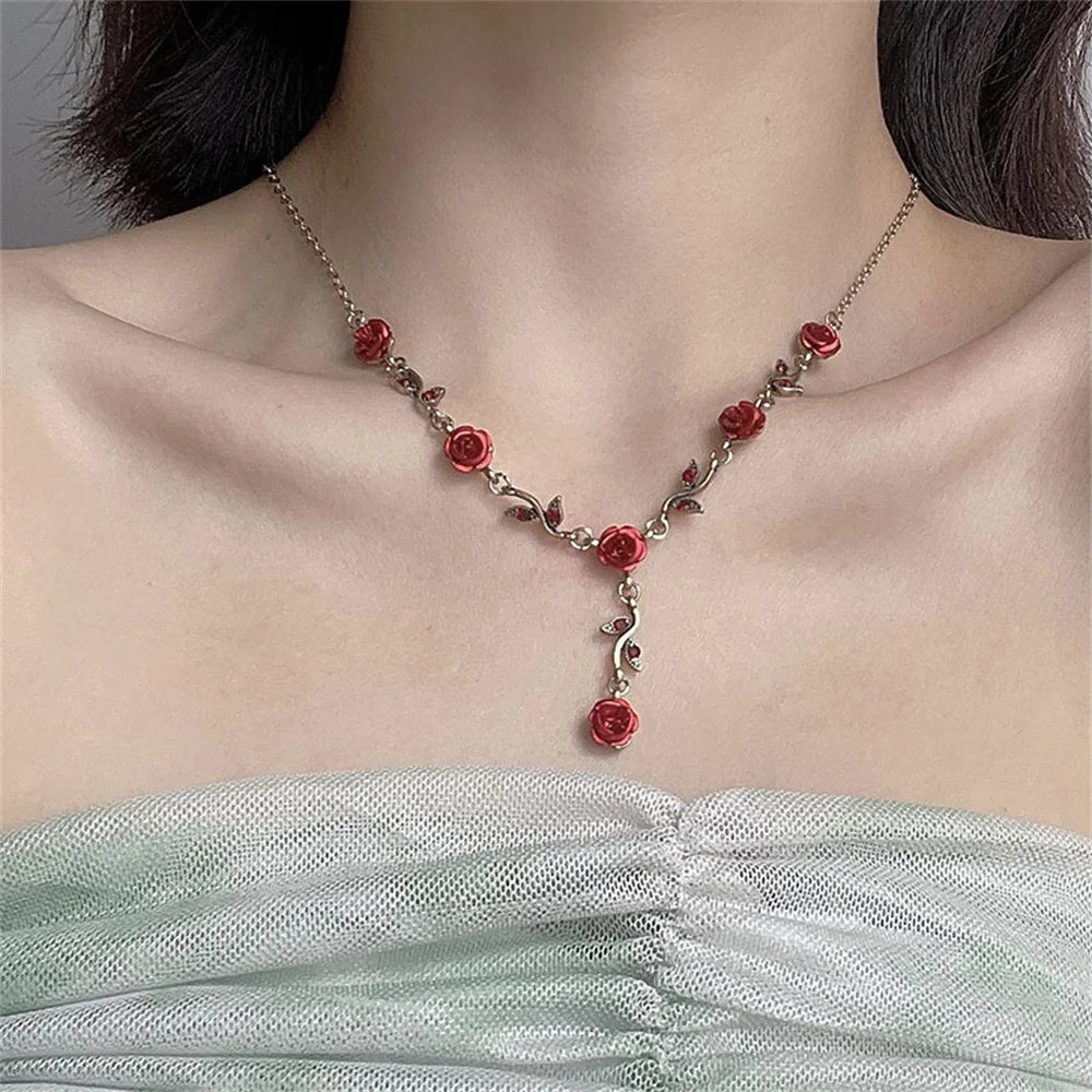 Collier rose vintage
