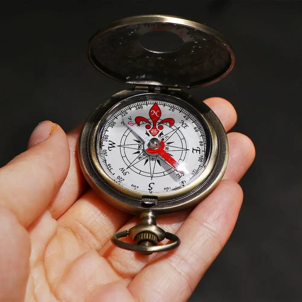 Boussole vintage en métal