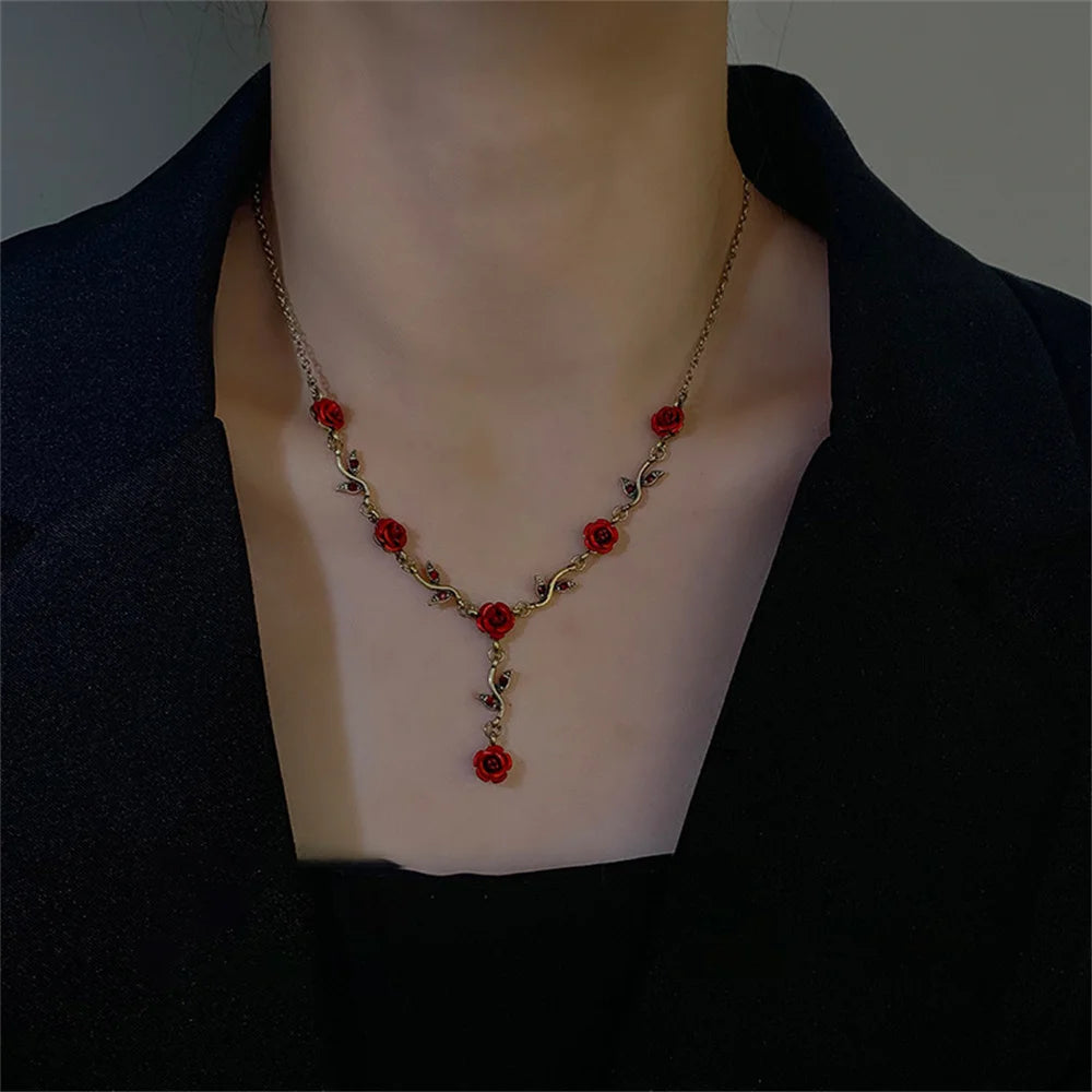 Collier rose vintage