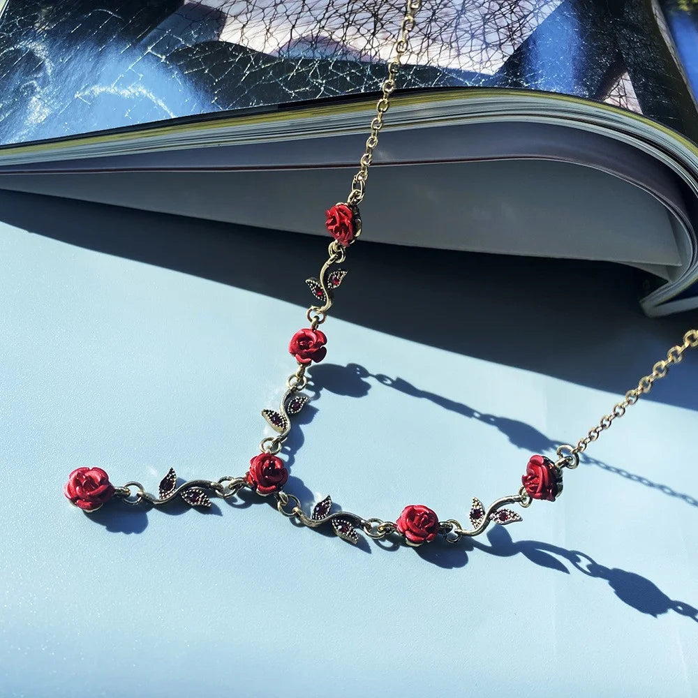 Collier rose vintage
